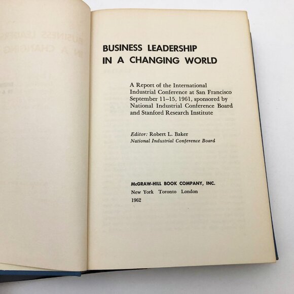Business Leadership in a Changing World R L Baker HBDC 1962 - Picture 5 of 9
